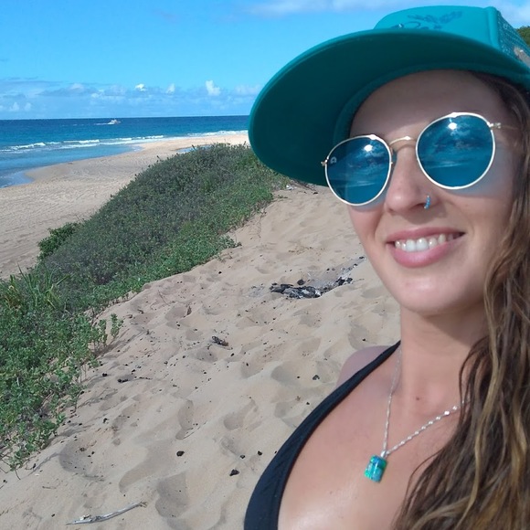 Meet your Posher, Abigail - Picture 1 of 8